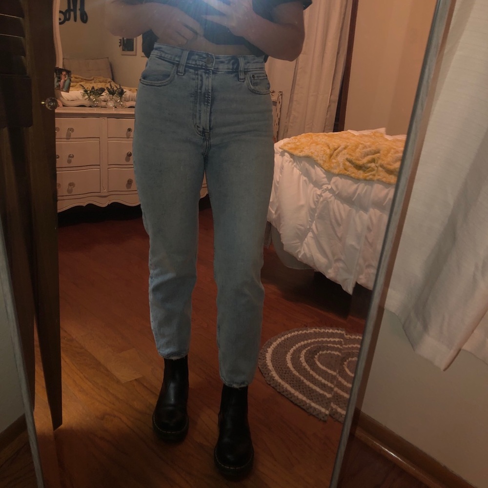 Abercrombie & Fitch Ultra High Rise Straight Jeans